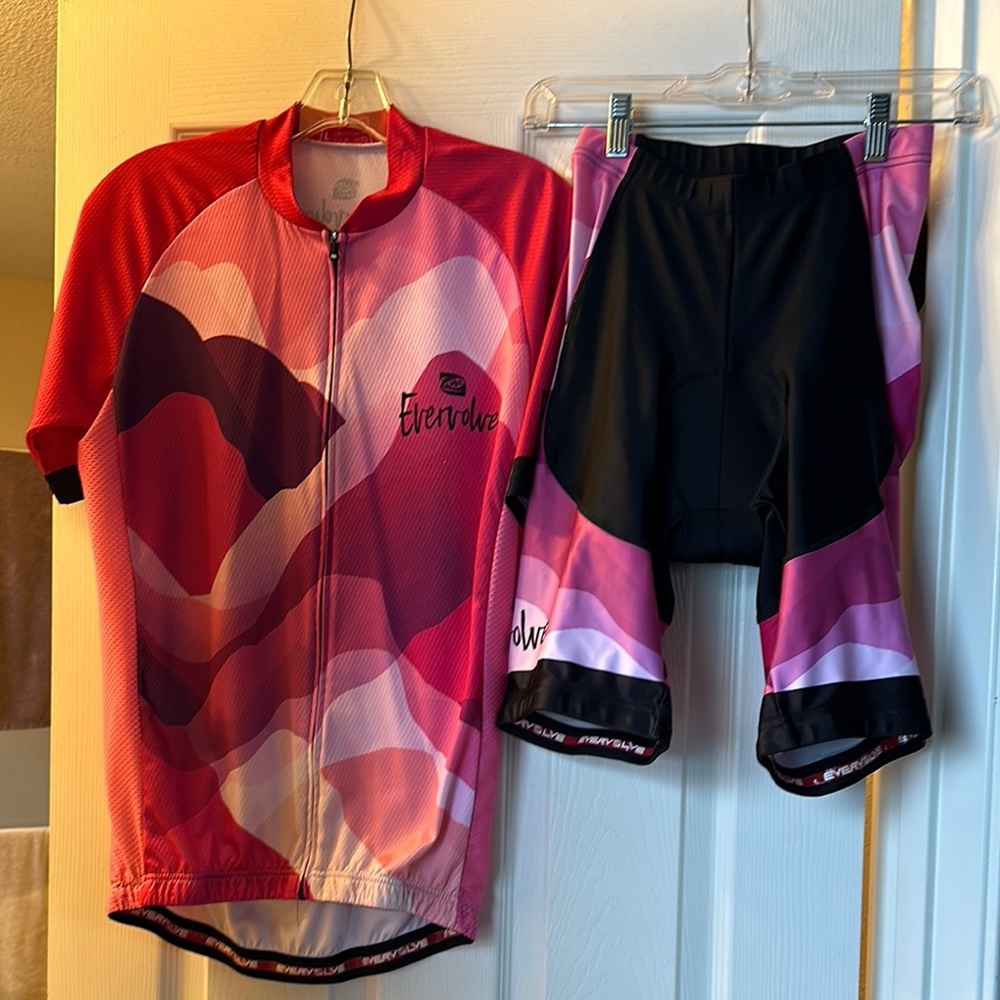 Evervolve Cycling Jersey and Shorts Set - Red and Pink